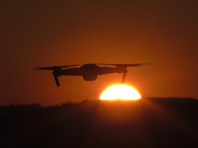 Drone au coucher de soleil, Virtual Infinito, Créateur de contenu digital : Image 360º, Vidéo 360º. Visite Virtuelle,